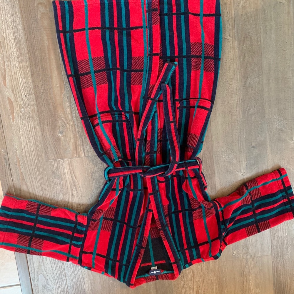 Robe - Picture 8 of 11